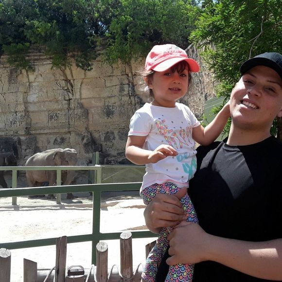 Meet your Posher, Carlos - Picture 1 of 1